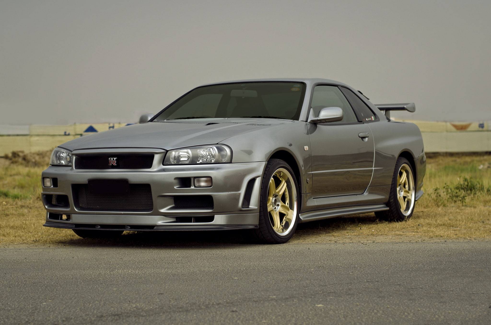 Фото nissan skyline